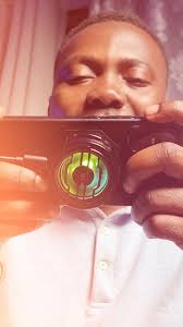 Kwa muda mrefu nilitumia kutafuta fonts kali zenye Muonekano kama Logo.  Nikakutaana na fonts nyingi sana ambazo 99% za wengi wetu hatuzijui sababu  sio fonts maarufu kama Bebas, Roboto etc. Hizi ni