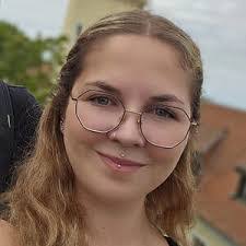 Sandra Herbig's Instagram, Twitter & Facebook