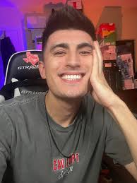 Ian Bent (@laceitupto)