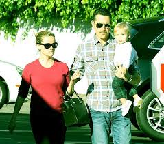 Tennessee james toth is a seven years old american celebrity kid. Tennessee James Toth Wiki Biography And Facts Famous Celebrities