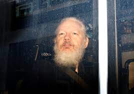 Do not miss the latest rt news on julian assange's extradition hearing. Verhaftung Von Julian Assange Hoffnung Auf Licht Statt Zwielicht Politik Tagesspiegel