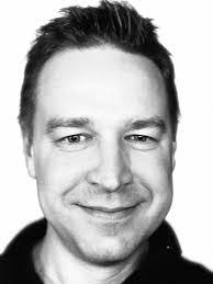 Kenneth Crane's Instagram, Twitter & Facebook