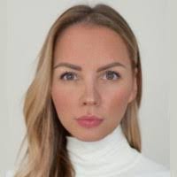 Edina Kadar's Instagram, Twitter & Facebook