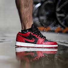 Air Jordan 1 Low Reverse Bred 553558 606 In 2020 Air Jordans Nike Sneakers Outfit Nike Fashion Shoes