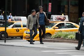 Secondo noah baumbach giovani si diventa e il regista e sceneggiatore statunitense ce lo spiega in poco meno di 100 minuti di pellicola (beh, nell'epoca del digitale… si fa per dire!). Giovani Si Diventa 2015 Baumbach Recensione Quinlan It