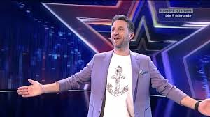 Lumea spune, pentru al zecelea an, romanii au talent sezonul 11 online. MamÄƒ Ce E Aici Romanii Au Talent Revine La Pro Tv Din 5 Februarie Youtube