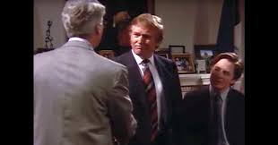 Donald trump n'apparaît que très succinctement dans maman, j'ai encore raté l'avion. De Maman J Ai Encore Rate L Avion Au Prince De Bel Air L Incroyable Carriere D Acteur De Donald Trump Premiere Fr