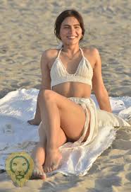 Directed by rember gelera and ray gibraltar, it stars lovi poe and . Does Lovi Poe Have Plans Of Pursuing A Career In Hollywood Lionheartv