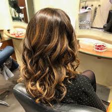 May 24, 2007 · capelli boccolosi. Tagli Di Capelli Mossi E Medi Per Il 2019 Da Non Perdere