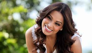 Bipasha Basu Hd Wallpapers 7wallpapers Net Bipasha basu hot in white. bipasha basu hd wallpapers