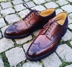 La chaussure de mariée rose poudre est très tendance les mariages actuellement. Chaussure De Mariage Pour Homme Comment Bien Choisir