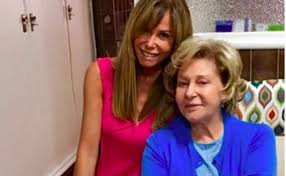 Intrusos repasa la brillante carrera de maría valenzuela, maría valenzuela con jey yo era una de las preferidas de alberto migré losmammones, dominguero viene a jugar la carrera de su mamalona. Lara Dibildos Sobre El Estado De Salud De Su Madre Laura Valenzuela
