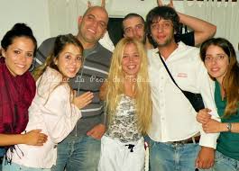 102,406 likes · 31 talking about this. La Ventana Indiscreta De Julia Foto De Veronica Vieyra Con Todos Los Hijos De Silvestre Y La Bronca De Una Fan Del Cantante