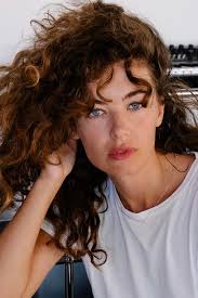 Franklin" Beauty and Folly (TV Episode 2024)