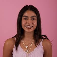 Meredith Espinoza's Instagram, Twitter & Facebook