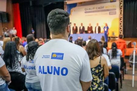 Inscrições para 10 mil vagas do 'Qualifica DF' são prorrogadas até sexta-feira; veja como participar | Rádio Itatiaia