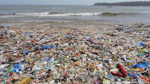 Karena itu kami juga mendorong semua upaya untuk mengurangi sampah plastik di alam, agar tidak lagi membahayakan manusia, jelas andreas. Jerman Larang Penggunaan Produk Plastik Sekali Pakai Jerman Berita Dan Laporan Dari Berlin Dan Sekitarnya Dw 25 06 2020