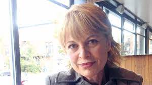 Patricia tulasne a commencé sa carrière à la télévision en jouant une docteure. Sa Vie Aneantie Par Gilbert Rozon Elle Intente Une Action Collective Tva Nouvelles