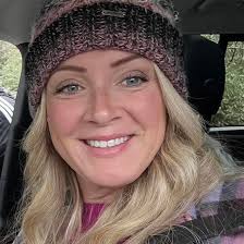 What size telescoping ladder do you have or best to purchase for the  37rvmiles.