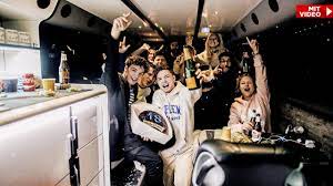 Wann haben sie die schule beendet? Party Im Nightliner Hier Feiern Die Lochis In Ihren 36 Geburtstag Leute Bild De