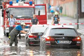 ➔ die aktuelle unwettervorhersage für unwetter wie sturm, regen, gewitter, schnee oder hagel. Zahlreiche Feuerwehr Einsatze Im Kreis Warendorf Frau Bei Unwetter In Dortmund Todlich Verletzt Munster Munstersche Zeitung