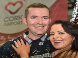 Sparks fly at Cork Airport as electrician proposes in arrivals