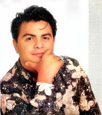 Cerro - Leo Díaz, un cantante de merengue que triunfó en los años 80 y 90  con su banda, y que desapareció de los escenarios tras ser baleado por un  grupo de