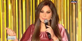 أثارت الفنانة اللبنانية إليسا الجدل، خلال الساعات القليلة الماضية، بظهورها بملامح متغيرة تماما، حيث نشرت صورة حديثة لها على صفحتها بانستغرام. Ø§Ù„ÙŠØ³Ø§ ØªØ´Ø¹Ù„ Ù…ÙˆØ§Ù‚Ø¹ Ø§Ù„ØªÙˆØ§ØµÙ„ Ø¨Ø¥Ø­ØªÙØ§Ù„ÙŠØ© Ø§Ù„Ù€20 Ø¹Ø§Ù… Ø¹Ù„Ù‰ Mtv Ù…Ø¹ Ø²Ø§ÙÙŠÙ† Musicnation Ù…ÙŠÙˆØ²ÙŠÙƒ Ù†Ø§ÙŠØ´Ù†