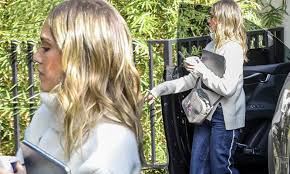We are located at 12209 venice blvd. Jessica Alba Debuts New Blonde Locks In Los Angeles After Hair Salons Are Shut In New Lockdown Daily Mail Online