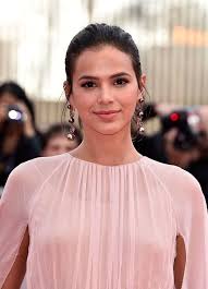 Bruna marquezine, lellê, marina ruy barbosa e rafa kalimann são algumas das que já investiram no 'slip dress'. Picture Of Bruna Marquezine