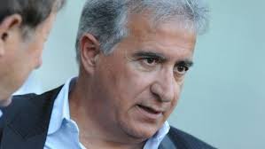 AS Saint-Étienne : "ce qui compte c'est que les supporters soient heureux",  réagit Bernard Caiazzo après la vente