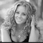 Lauren Digioia's Instagram, Twitter & Facebook