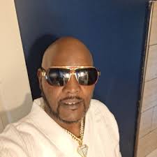 Caribbean fathers not playing with kids trying to jump they child!!!  😂😂😂😂 #majahhype #comedy #jokes majahhype hype birthday comedy show  Atlanta Dec 14th @centerstageatl tix in bio or @ticketmaster ✌🏾💙