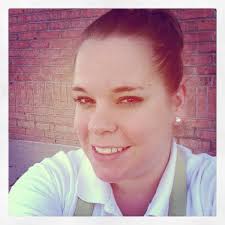 Leslie Settle (@shortylou85)