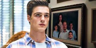 Who's The Third Kid In The Jacobs Family Photo? Why Has Euphoria Ignored  Him?