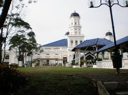 Johor bahru malaysia terletak di 7254.86 km barat laut dari. Tempat Menarik Di Johor Bahru Masjid Sultan Abu Bakar Makan Angin Jalan Jalan Cuti Cuti