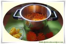 Heilkrauter Ringelblumen Salbe Selbst Machen Rezept Anleitung Ringelblumensalbe Rezept Hunde Futter Und Rezepte