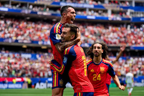 España gana 3-0 Austria y se mete en octavos de final del mundial.