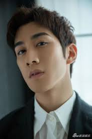 Lý Trị Đình bất ngờ xuất hiện ở buổi ra mắt Bạch Phát, một Vô Ưu bá khí  được nhiều người yêu thích