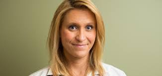 Aimee Kahn's Instagram, Twitter & Facebook