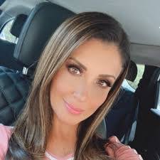 Carolina Vela's Instagram, Twitter & Facebook