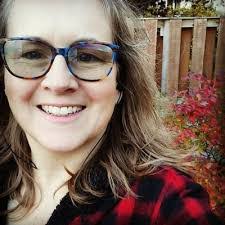 Shari Green's Instagram, Twitter & Facebook