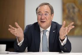 Der neue parteivorsitzende armin laschet spricht zum abschluss beim digitalen bundesparteitag der cdu. Neuer Cdu Vorsitzender Laschet Ein Kumpel Der Nach Ganz Oben Will Politik Derstandard De Deutschland