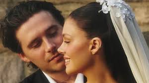 David and Victoria Beckham fear Brooklyn has 'quit the family' after  failing to invite any of his relatives to vow renewal with Nicola Peltz :  r/popculture