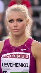 Jenny Czech's Instagram, Twitter & Facebook