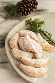 I discovered these wonderful austrian christmas cookies while i was taking my first ever german class. Vanillekipferl Austrian Christmas Cookie Recipe That S What She Had
