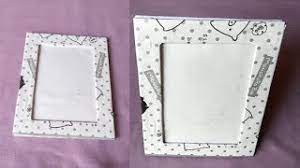 Kertas origami merupakan jenis kertas yang beberapa contoh kerajinan tangan atau hiasan kelas yang bisa dibuat menggunakan kertas yakni kamu hanya perlu melipat membentuk tekukan pada beberapa kertas dengan beragam warna dan. Cara Buat Bingkai Foto Dari Kardus Kertas Kado How To Make A Photo Frame With Cardboard Youtube
