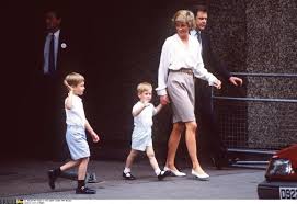 William also wore the 2002 queen's golden jubilee medal and the 2012 queen's. Warum Prinz Harry Als Kind Auf William Eifersuchtig War Kurier At