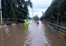 Malam hari sekitar pukul 8, istri saya mengaku takut dengan adanya kejadian trsebut, tukas ronny. Berita Tmc Polda Metro Jaya Terbaru Hari Ini