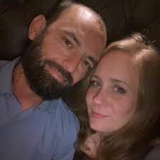 Warning about a dangerous individual in the Fairfax district